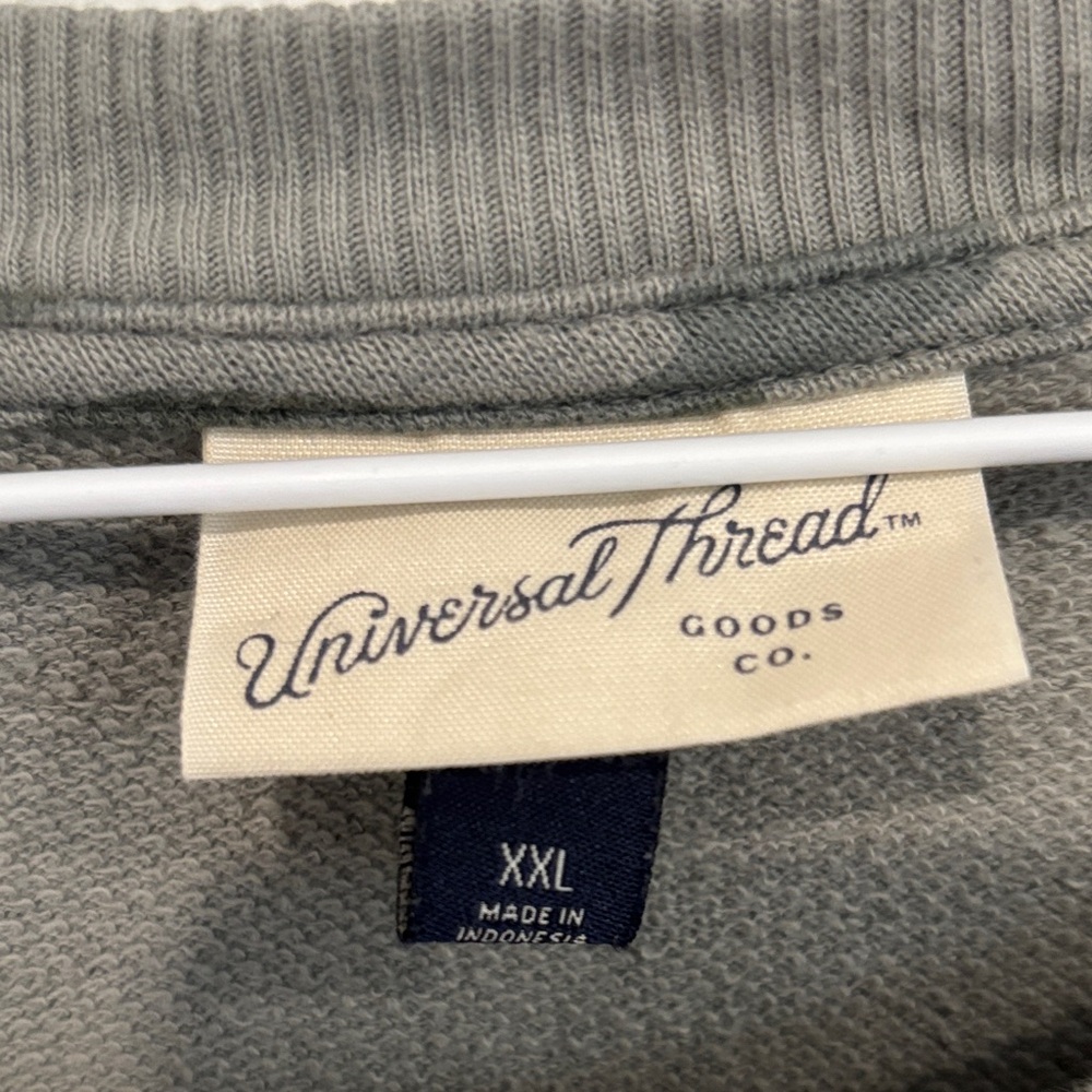 Universal Thread Camo Gray/Green Crewneck Sweatshirt - Picture 2 of 4